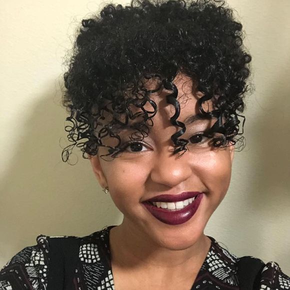 Meet your Posher, Taylor - Picture 1 of 2